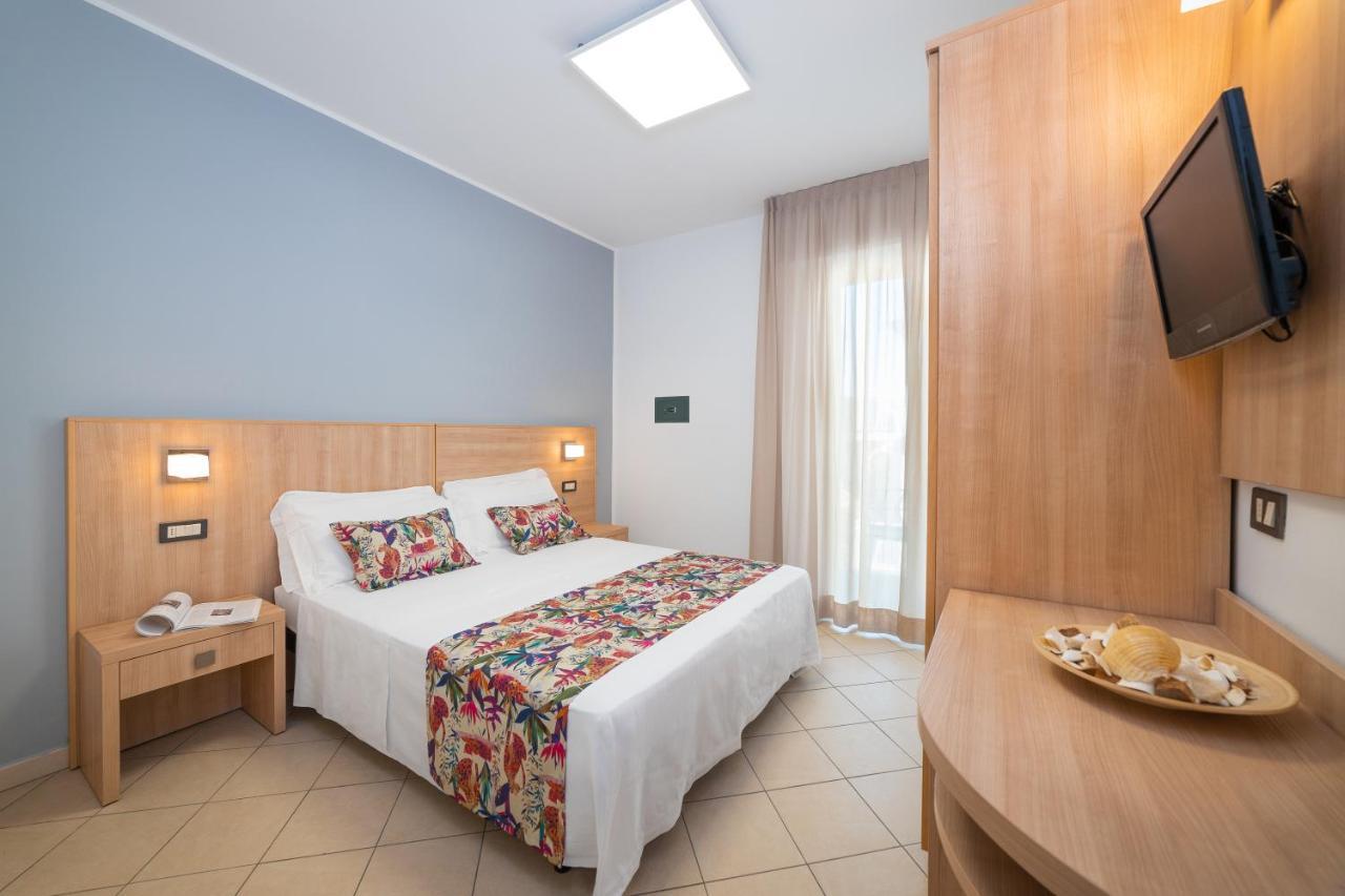 Hotel Amalfi - Smart Hotel Riccione Exterior foto