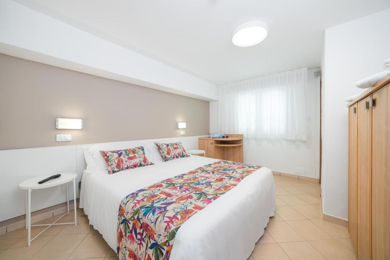 Hotel Amalfi - Smart Hotel Riccione Exterior foto