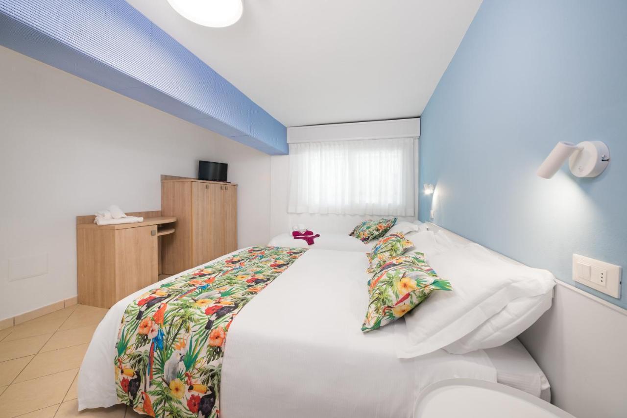 Hotel Amalfi - Smart Hotel Riccione Exterior foto
